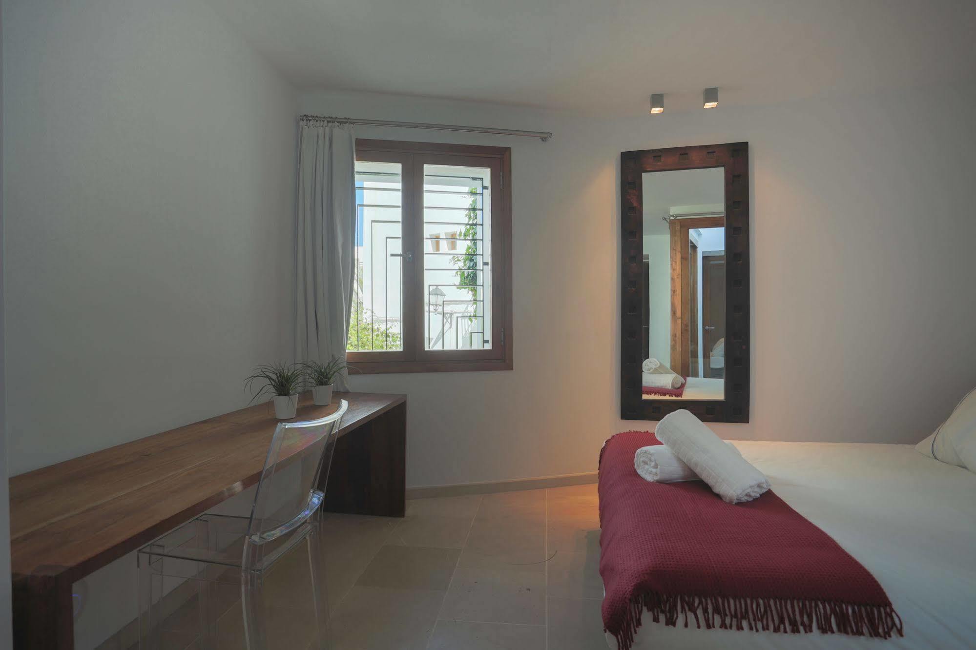 Apartamentos Xereca -Dalt Vila- Loft イビサ・タウン エクステリア 写真